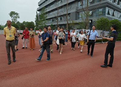 廣東東皖紡織服裝學(xué)校到我校訪問交流.jpg