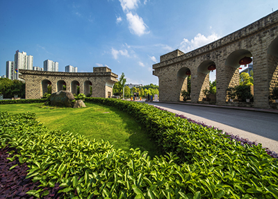 學(xué)校一景